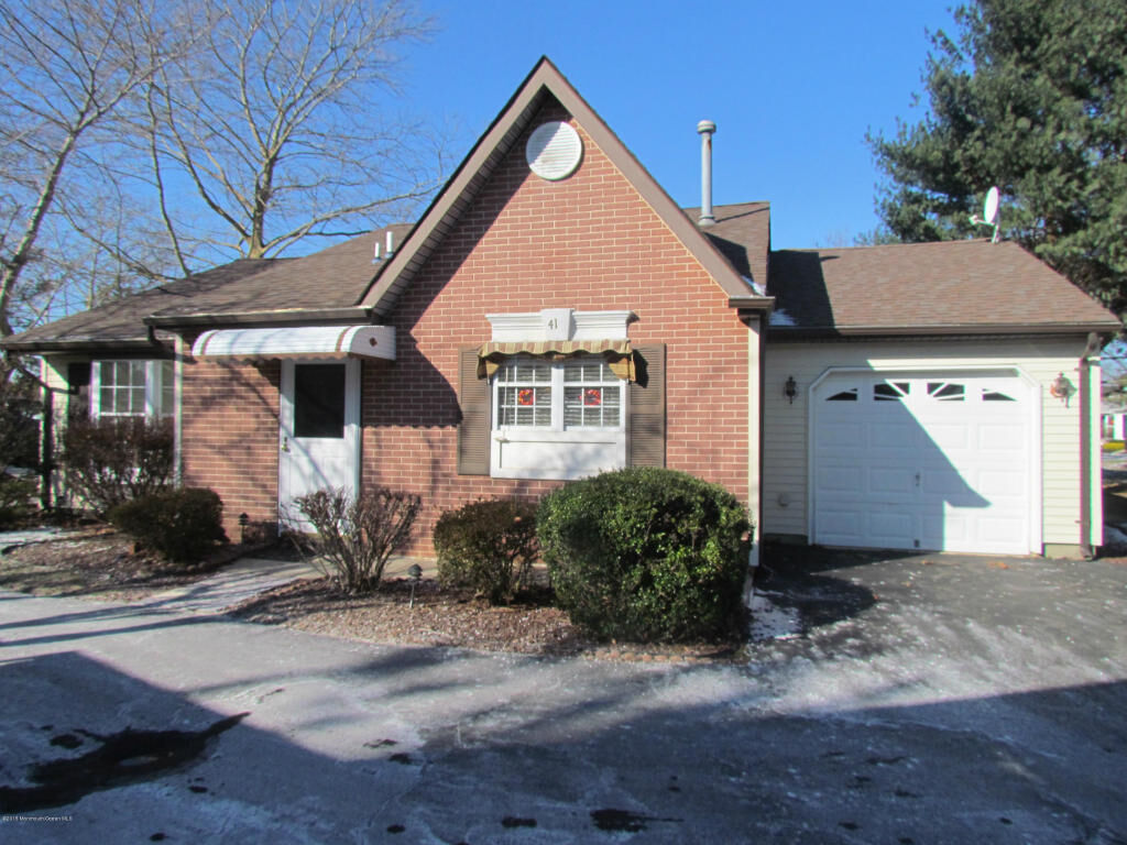 Property Photo:  41 Linton Close  NJ 07728 