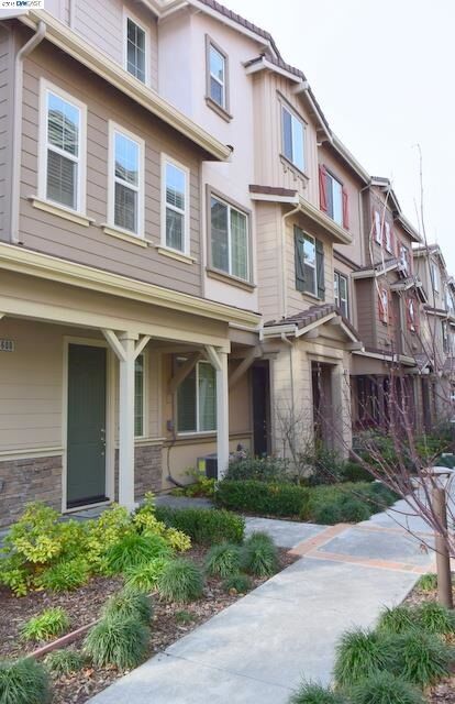 Property Photo:  6602 S Mariposa Ln  CA 94568-4232 