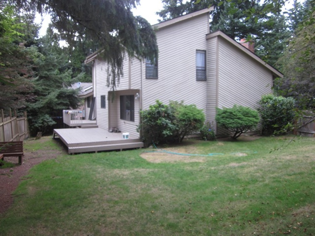 Property Photo:  17003 NE 99th Ct  WA 98052 