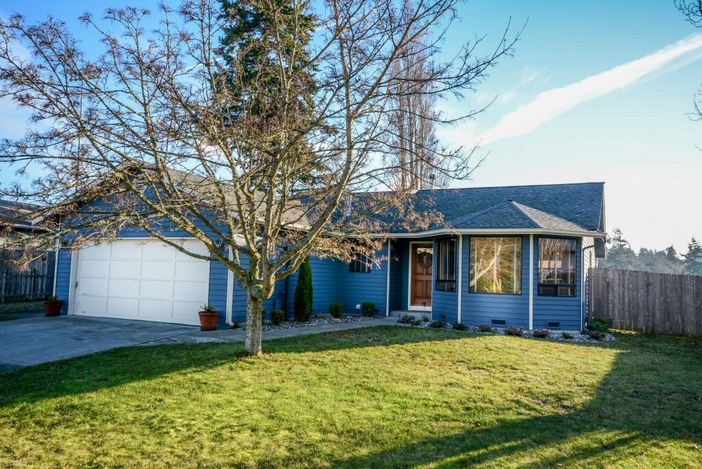 Property Photo:  1353 NW 5th Ave  WA 98277 