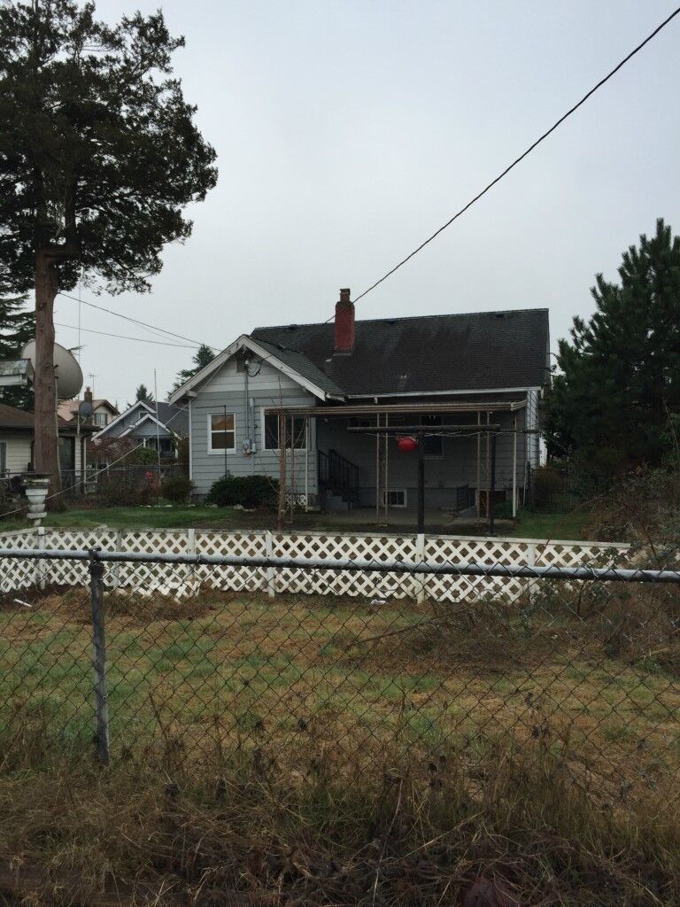 Property Photo: 521 S 60th St WA 98408