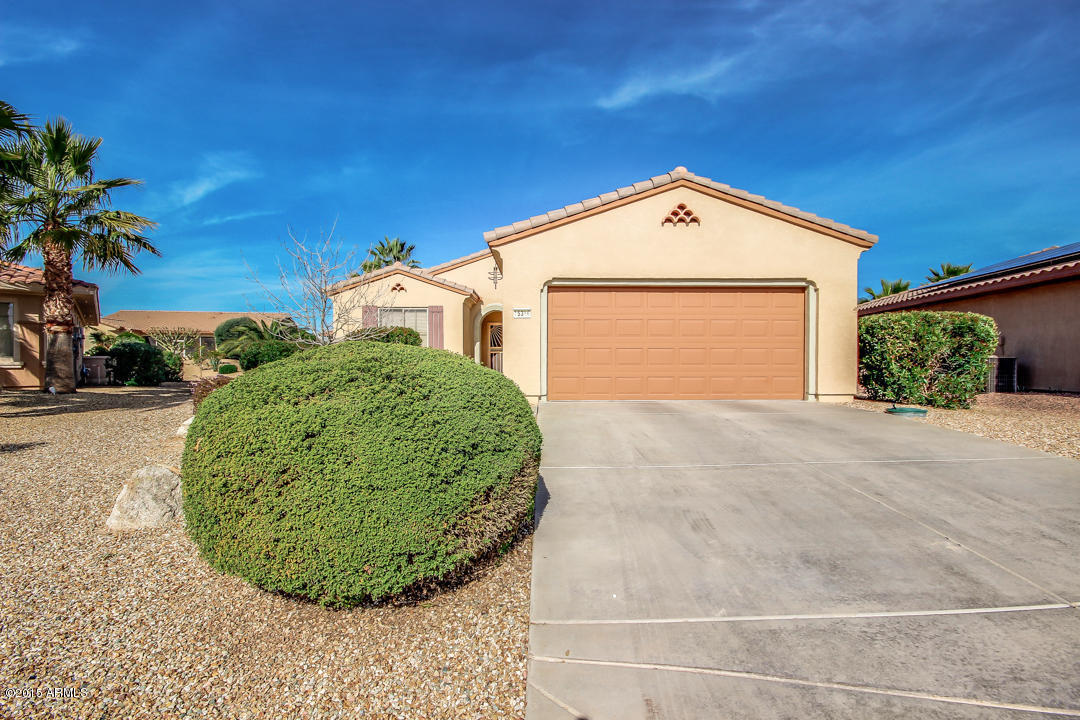 Property Photo: 15316 W Springleaf Way AZ 85374