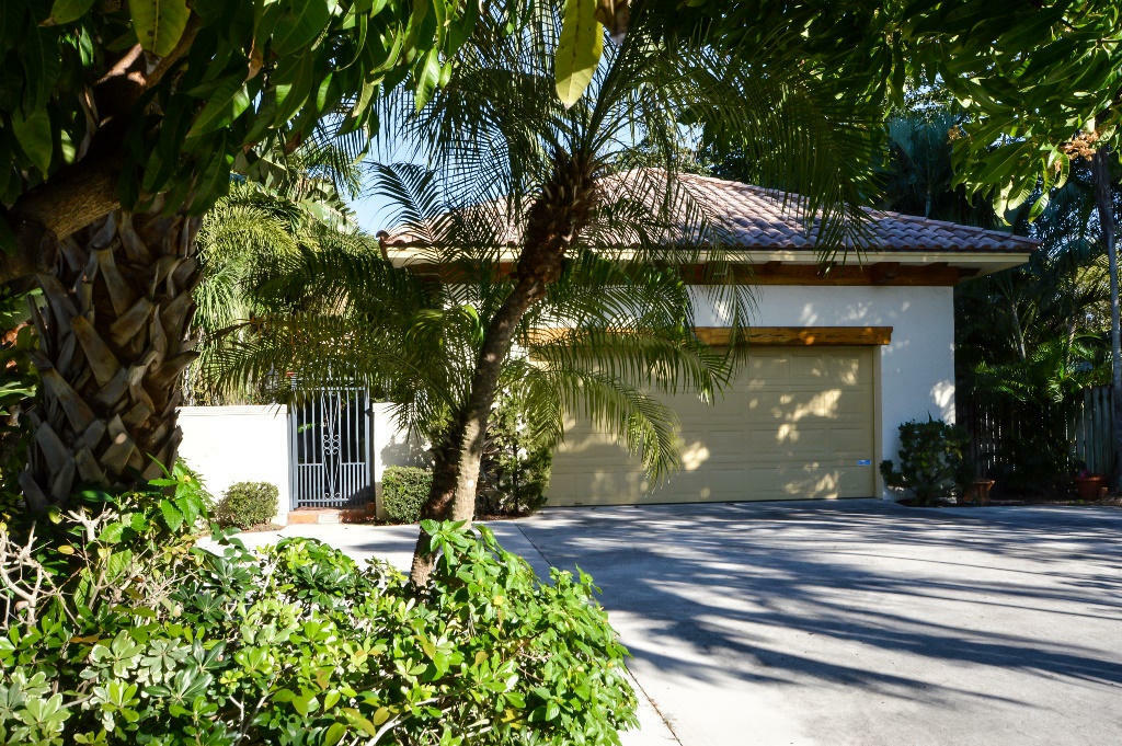 Property Photo:  326 S Atlantic Drive  FL 33462 