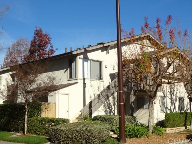 Property Photo:  3 Smokestone  CA 92614 