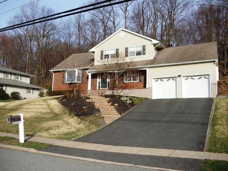 Property Photo:  32 Joyce Dr  NJ 07876 