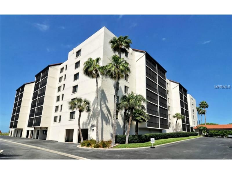 Property Photo:  2045 Gulf Of Mexico Drive M1-208  FL 34228 