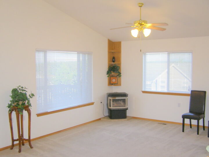 Property Photo: 496 NW 12th Loop WA 98277