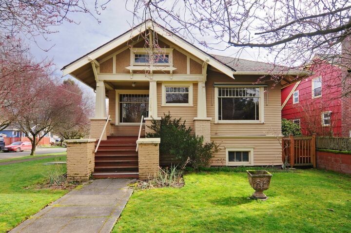 Property Photo: 7040 21st Ave NW WA 98117