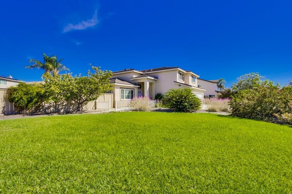 Property Photo: 11510 Lakeside Ave CA 92040