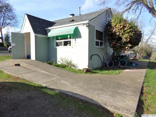 Property Photo: 1485 Larkspur Ln NW OR 97304