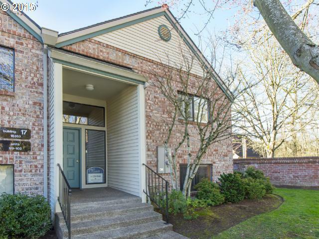 Property Photo: 16363 SW 130th Ter 101 OR 97224