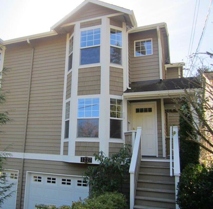 Property Photo: 1227 NE 135th St WA 98125
