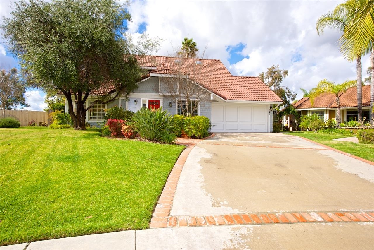 Property Photo:  2136 Lime Rock Ct  CA 92019 