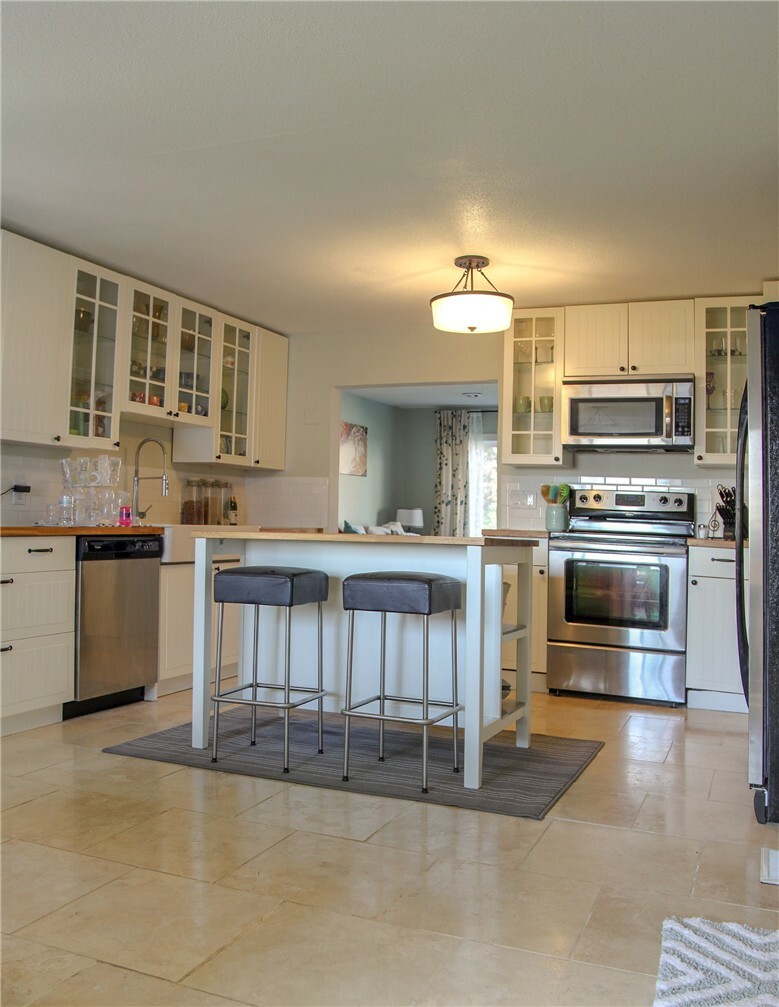 Property Photo: 2209 NE 8th St WA 98056
