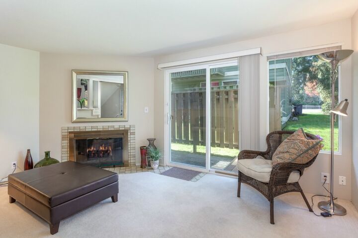 Property Photo: 920 N 165th St WA 98133
