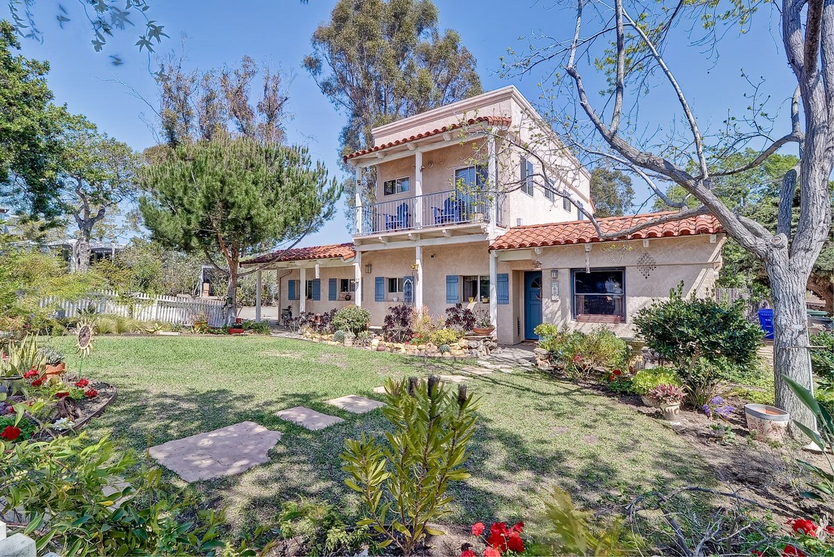 Property Photo:  1605 Gascony Road  CA 92024 