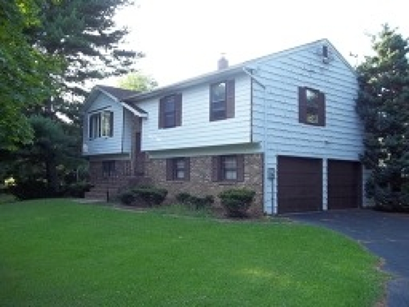 Property Photo: 27 Dorset Ct NJ 08873