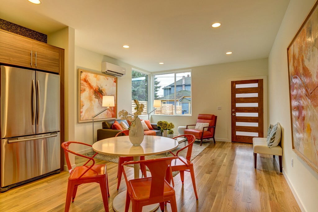 Property Photo: 3924 Linden Ave N B WA 98103