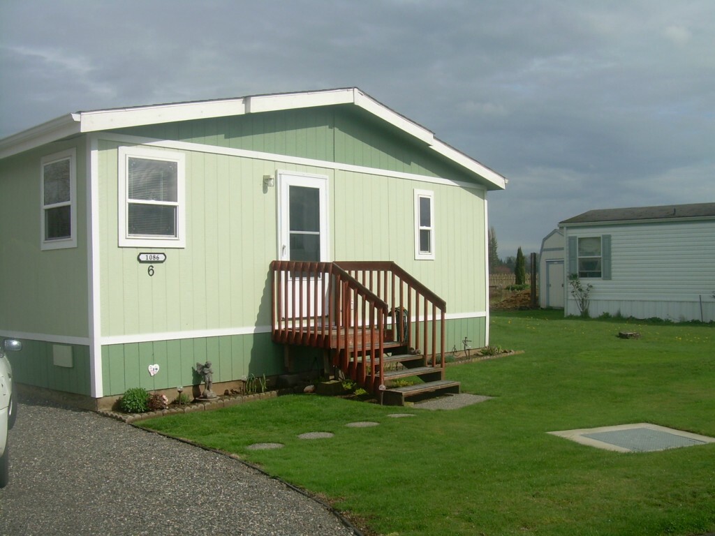 Property Photo:  1086 Mobile Lane 6  WA 98248 