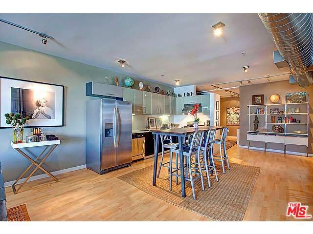 Property Photo: 4215 Glencoe Ave 201 CA 90292
