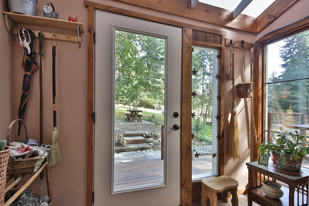 Property Photo: 4141 Redwood Dr WA 98236