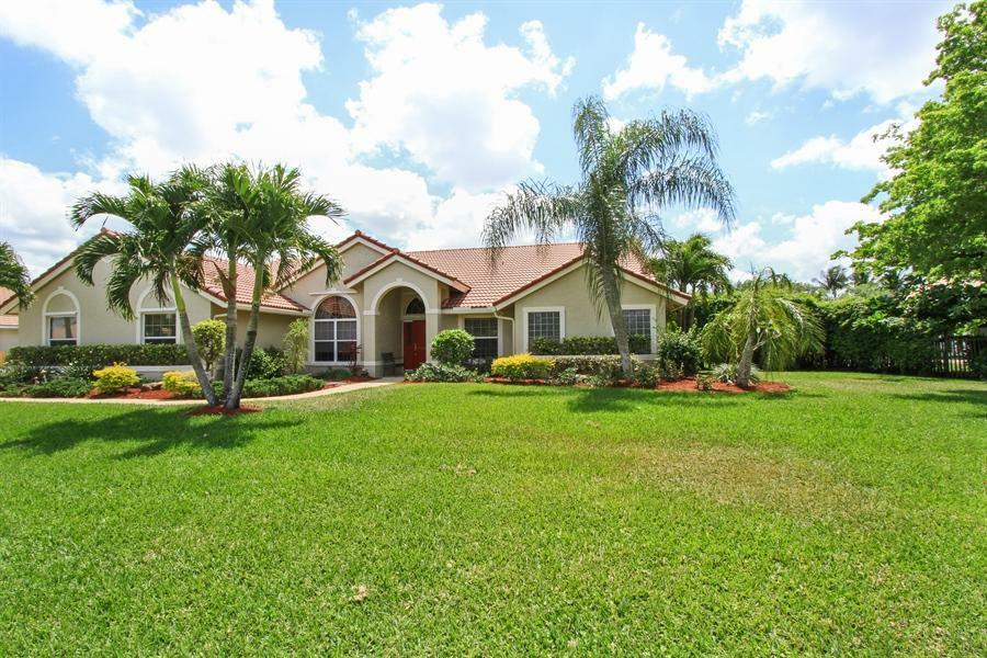 Property Photo: 15870 Edgefield Road FL 33414