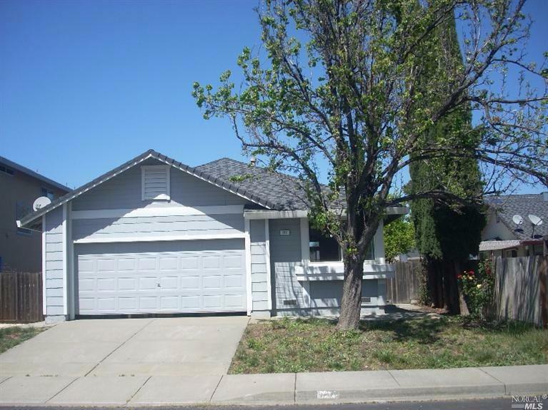 Property Photo: 307 Zachary Drive CA 95687