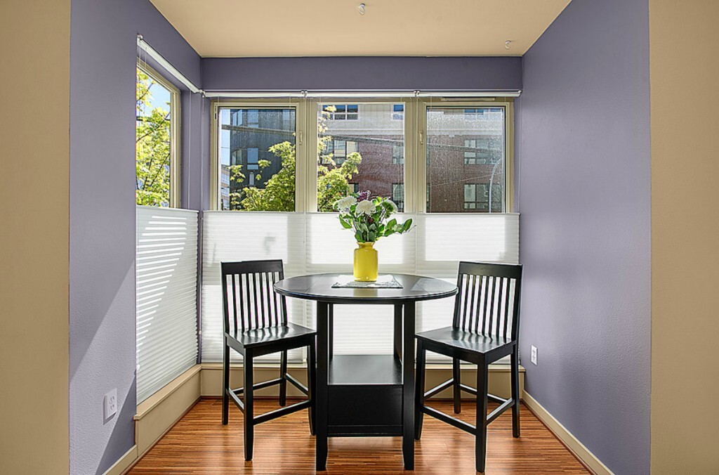 Property Photo: 1420 E Pine St E304 WA 98122