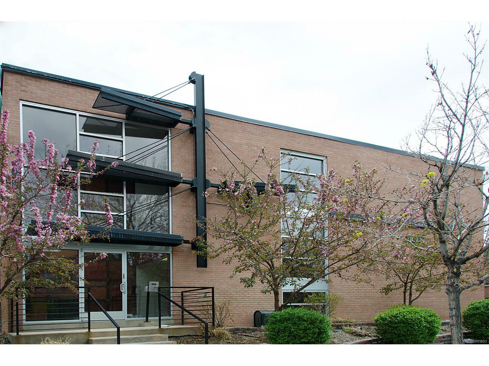 Property Photo: 1032 North Clarkson Street Unit 307 CO 80218