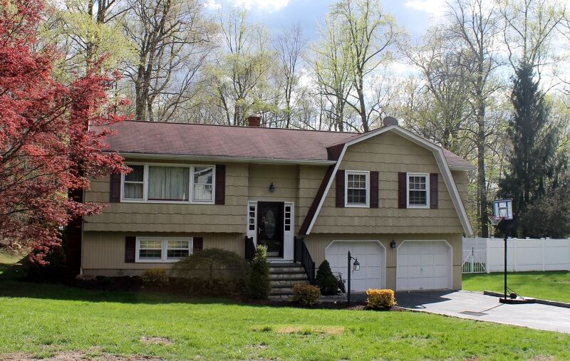 Property Photo: 2 Locust Ln NJ 07456