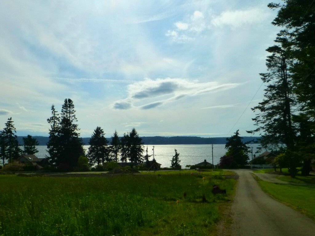 Property Photo: 673 Field Rd WA 98282
