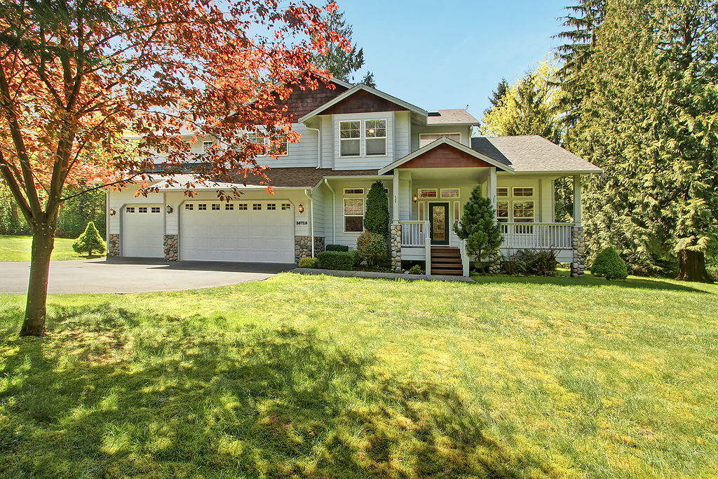 Property Photo: 14718 141st Ave SE WA 98290