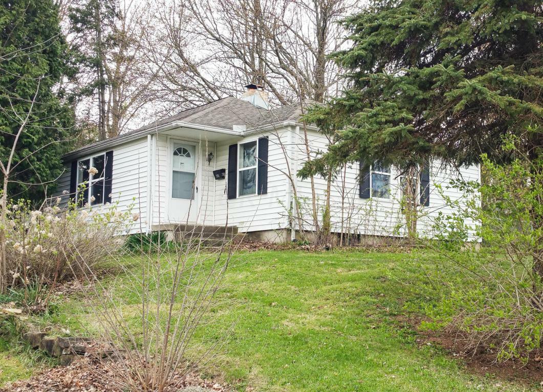 Property Photo: 201 E Cedar Street OH 43338