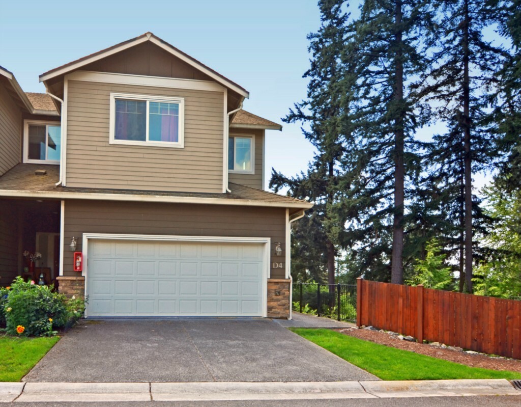 Property Photo: 4118 148th St SW D4 WA 98087