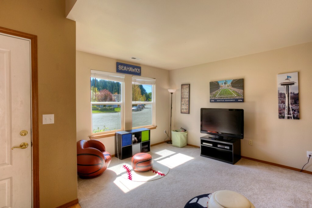 Property Photo: 13302 120th Ave E WA 98374