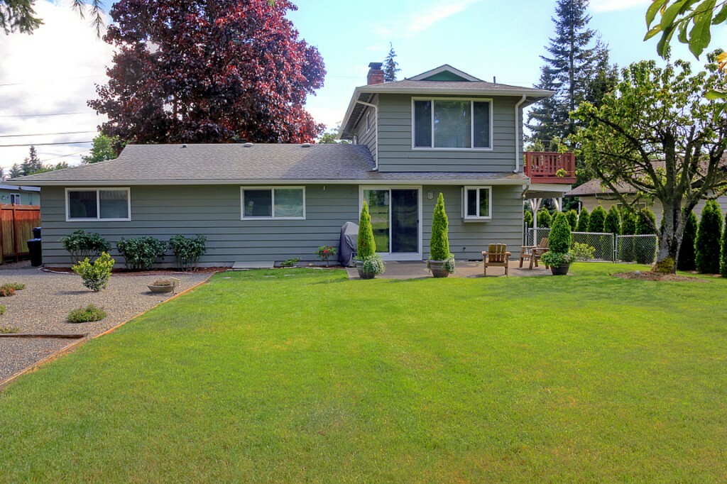 Property Photo:  2117 201st Place SW  WA 98036 