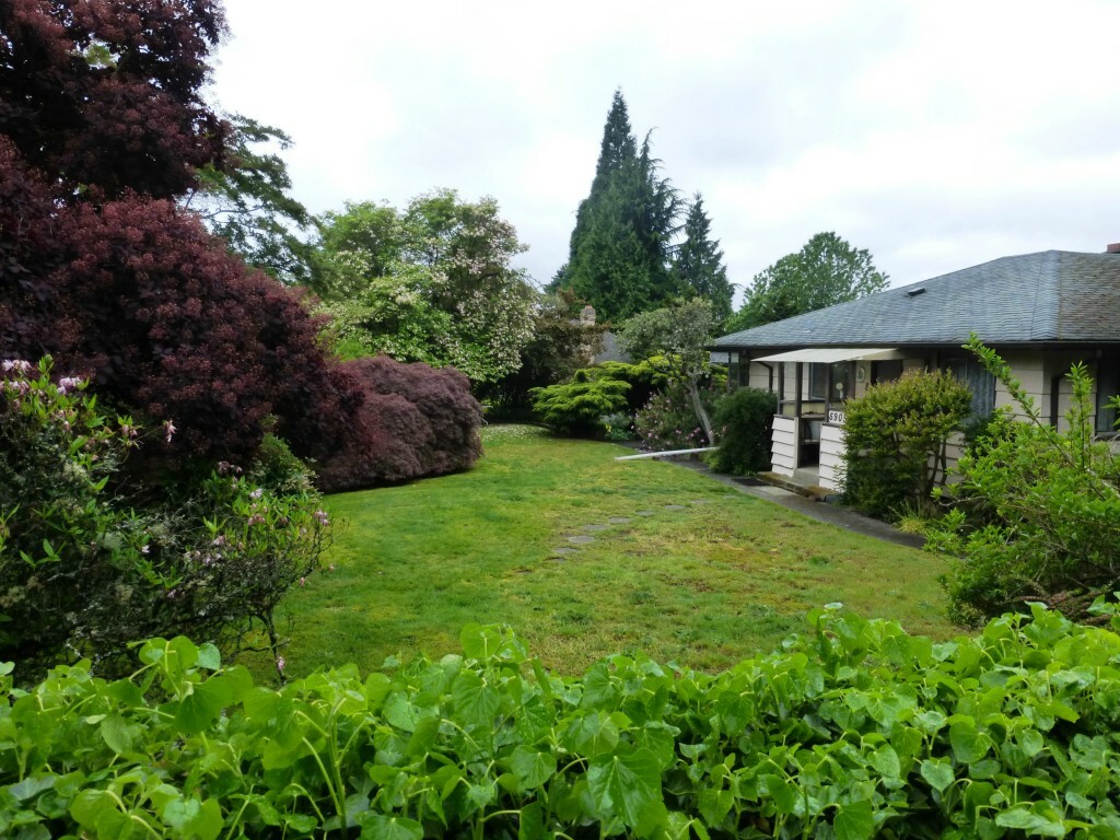 Property Photo: 5905 110th Ave NE WA 98033
