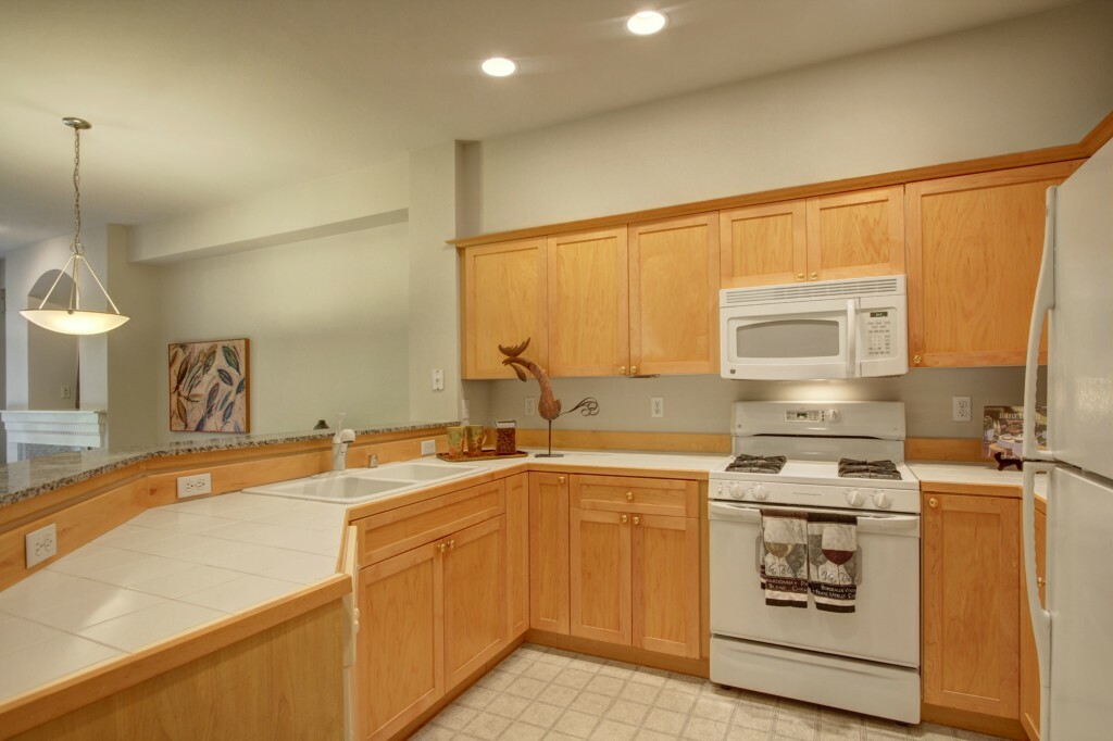 Property Photo:  9205 122nd Ct NE A-003  WA 98033 