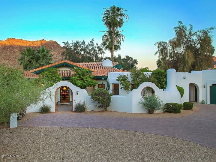 Property Photo: 7819 N 47th Place AZ 85253