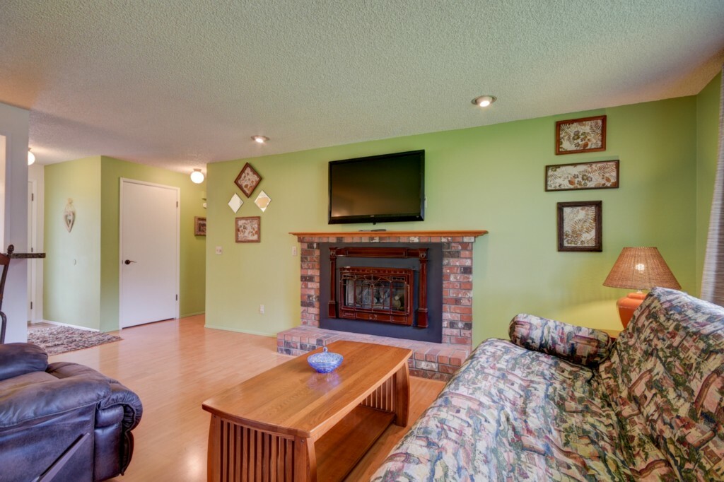 Property Photo:  345 NW Columbia Dr  WA 98277 