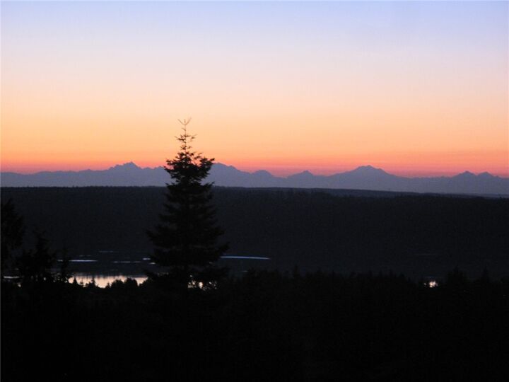 Property Photo:  571 Solana Pkwy  WA 98382 