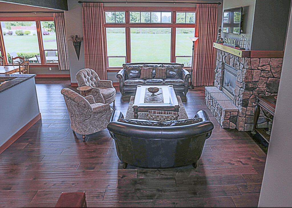 Property Photo: 1760 Misty Acres Dr WA 98248