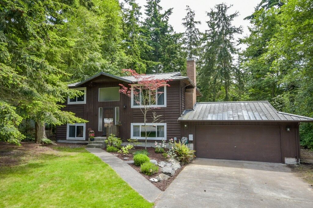 Property Photo: 2117 Norcliffe Wy WA 98277