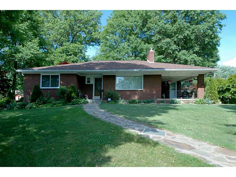 Property Photo:  1820 Park Circle  PA 15116 