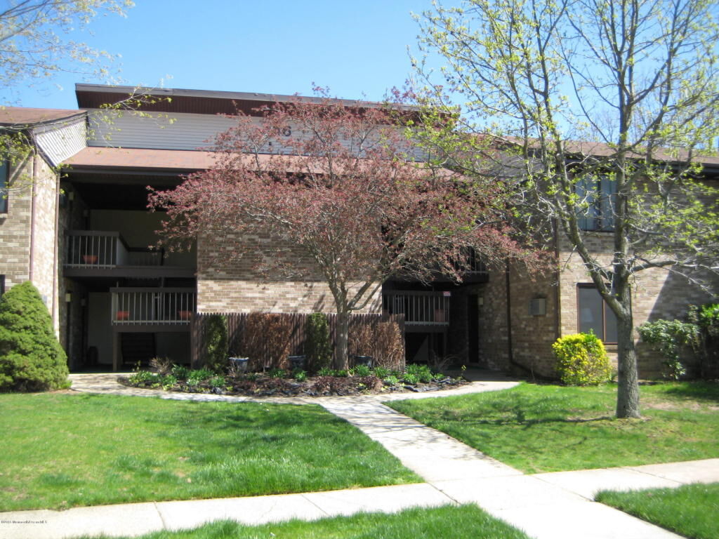 Property Photo:  146 Cross Slope Court  NJ 07726 