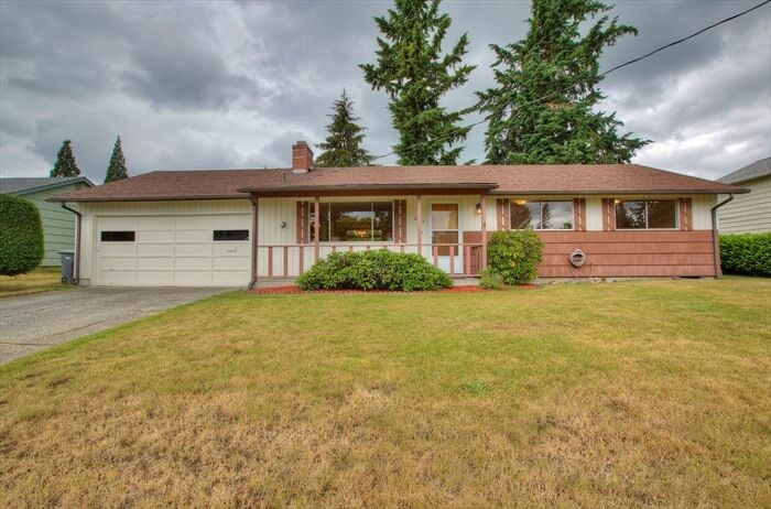 Property Photo: 2715 25th St SE WA 98002