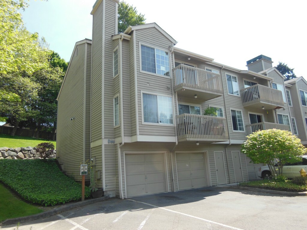 Property Photo:  31500 33rd Place SW K206  WA 98023 