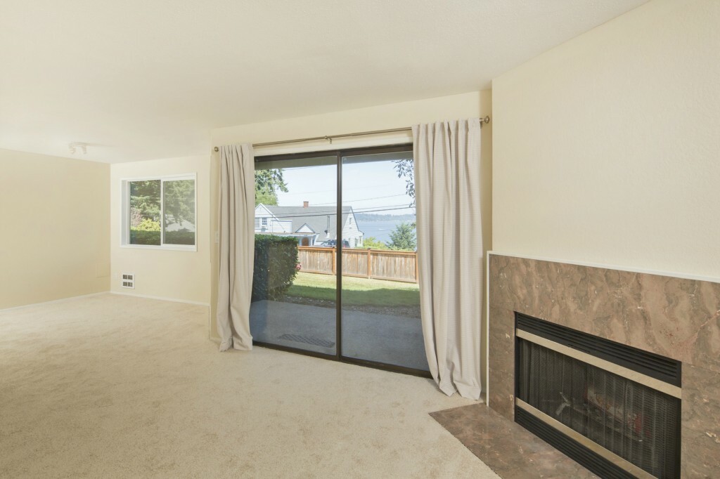 Property Photo:  4171 W Lake Sammamish Pkwy SE A102  WA 98008 