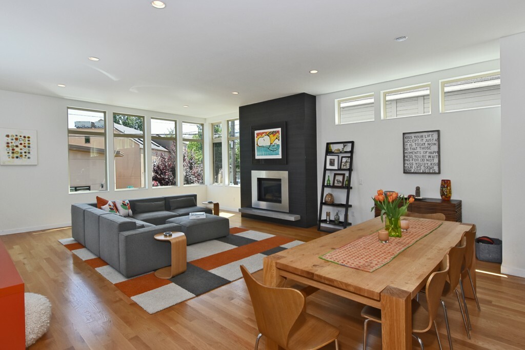 Property Photo: 519 28th Ave E WA 98112