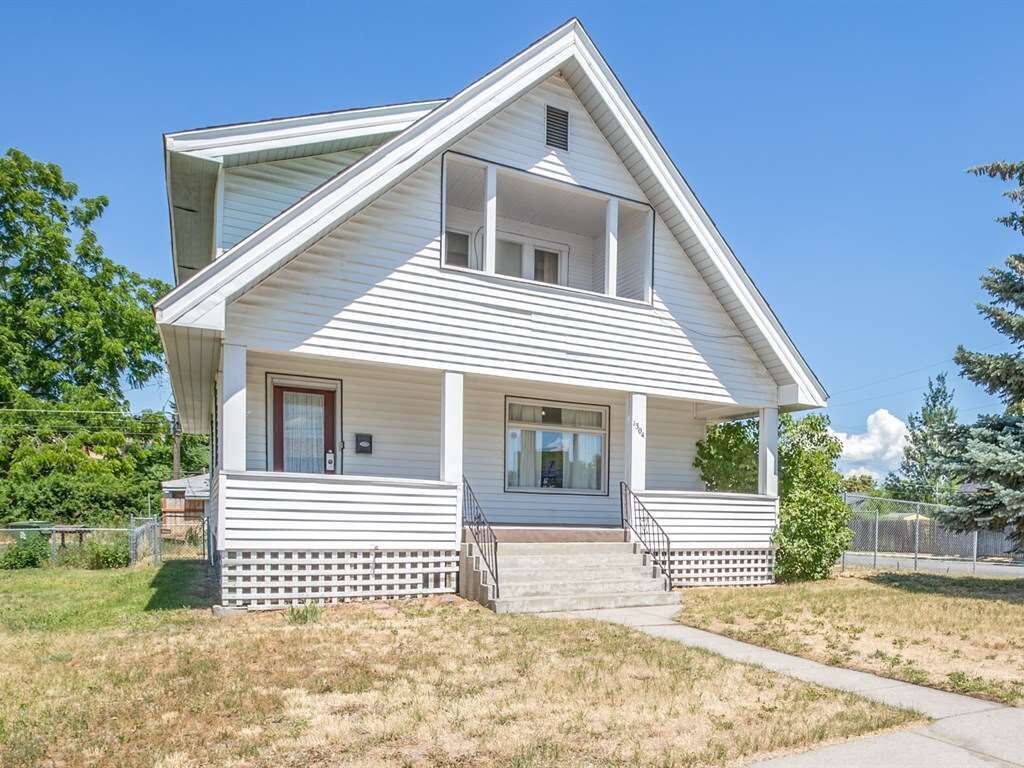 Property Photo:  1304 W Mansfield Ave  WA 99205 